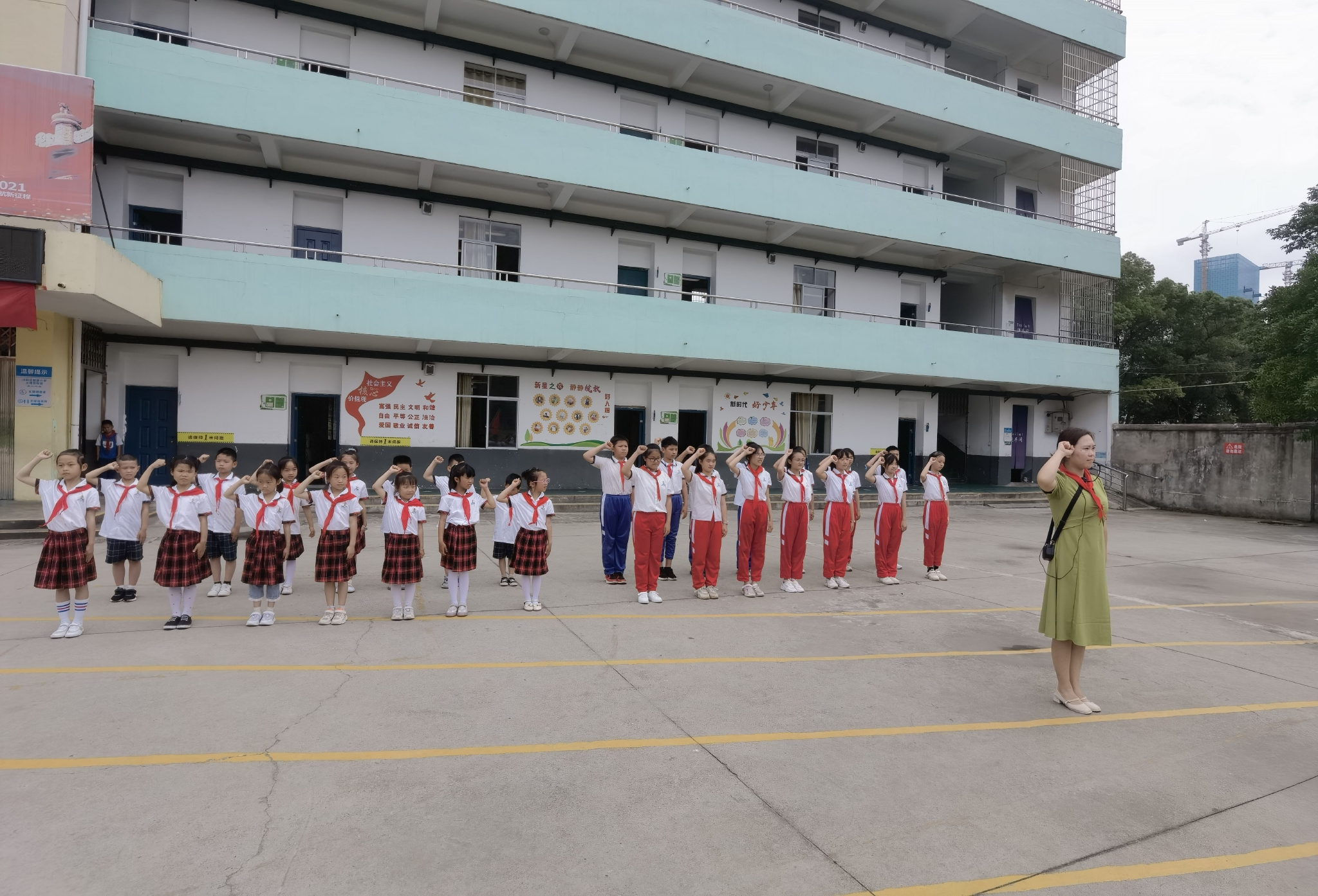 新星小学2022年第一批少先队入队仪式举行