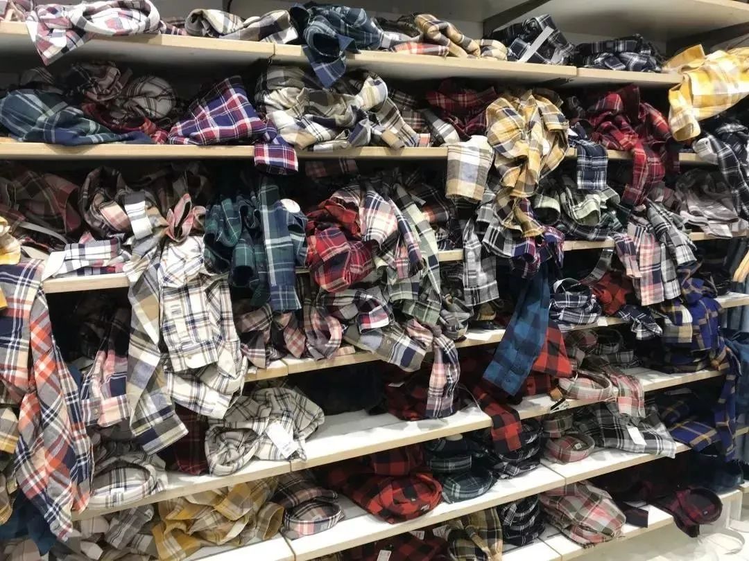 被挂上热搜的“北京女孩”：我月薪1万8，但工作内容毫无意义休闲区蓝鸢梦想 - Www.slyday.coM