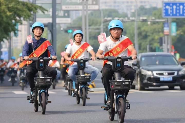 退役老兵转行成为哈啰城市合伙人传承拥军文化发展绿色出行