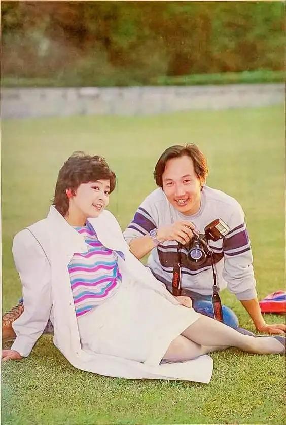 这期间,张瑜告诉丈夫,美国电影界的机会更多,应该留下来.