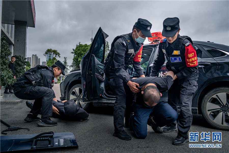 超燃直击云南呈贡公安警情模拟