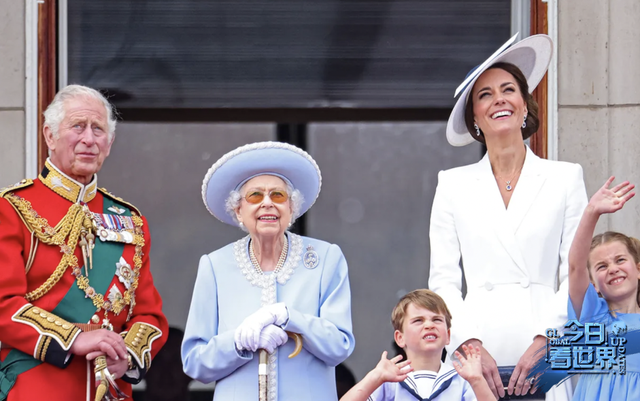 红颜变白发,英国女王伊丽莎白二世70年的王冠之路休闲区蓝鸢梦想 - Www.slyday.coM 红颜变白发,英国女王伊丽莎白二世70年的王冠之路休闲区蓝鸢梦想 - Www.slyday.coM