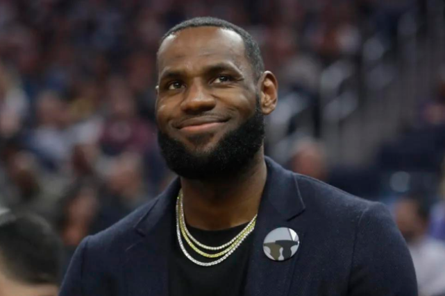 有图有真相,詹姆斯10亿身家真是透支身体赚的 看完还羡慕吗?休闲区蓝鸢梦想 - Www.slyday.coM 有图有真相,詹姆斯10亿身家真是透支身体赚的 看完还羡慕吗?休闲区蓝鸢梦想 - Www.slyday.coM