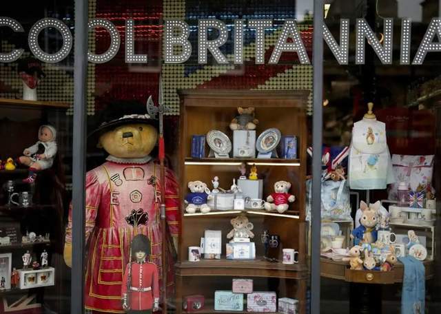 红颜变白发,英国女王伊丽莎白二世70年的王冠之路休闲区蓝鸢梦想 - Www.slyday.coM 红颜变白发,英国女王伊丽莎白二世70年的王冠之路休闲区蓝鸢梦想 - Www.slyday.coM