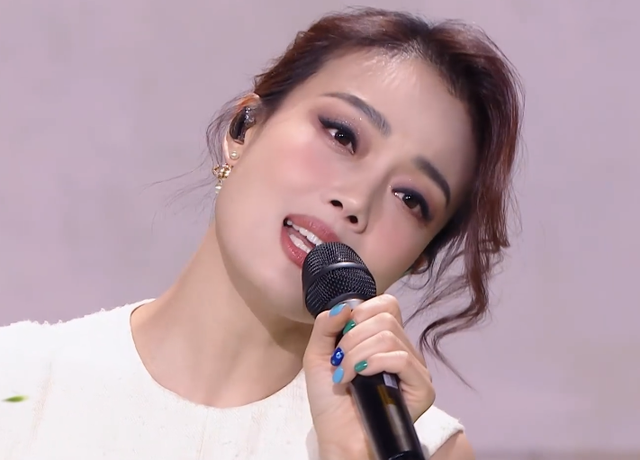 端午晚会明星状态:金晨穿古装跳舞青筋抢镜,罗云熙干瘪韩庚浮肿休闲区蓝鸢梦想 - Www.slyday.coM 端午晚会明星状态:金晨穿古装跳舞青筋抢镜,罗云熙干瘪韩庚浮肿休闲区蓝鸢梦想 - Www.slyday.coM