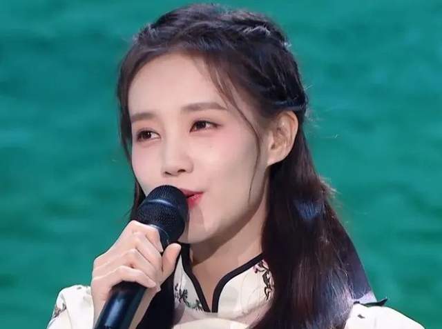 端午晚会明星状态:金晨穿古装跳舞青筋抢镜,罗云熙干瘪韩庚浮肿休闲区蓝鸢梦想 - Www.slyday.coM 端午晚会明星状态:金晨穿古装跳舞青筋抢镜,罗云熙干瘪韩庚浮肿休闲区蓝鸢梦想 - Www.slyday.coM