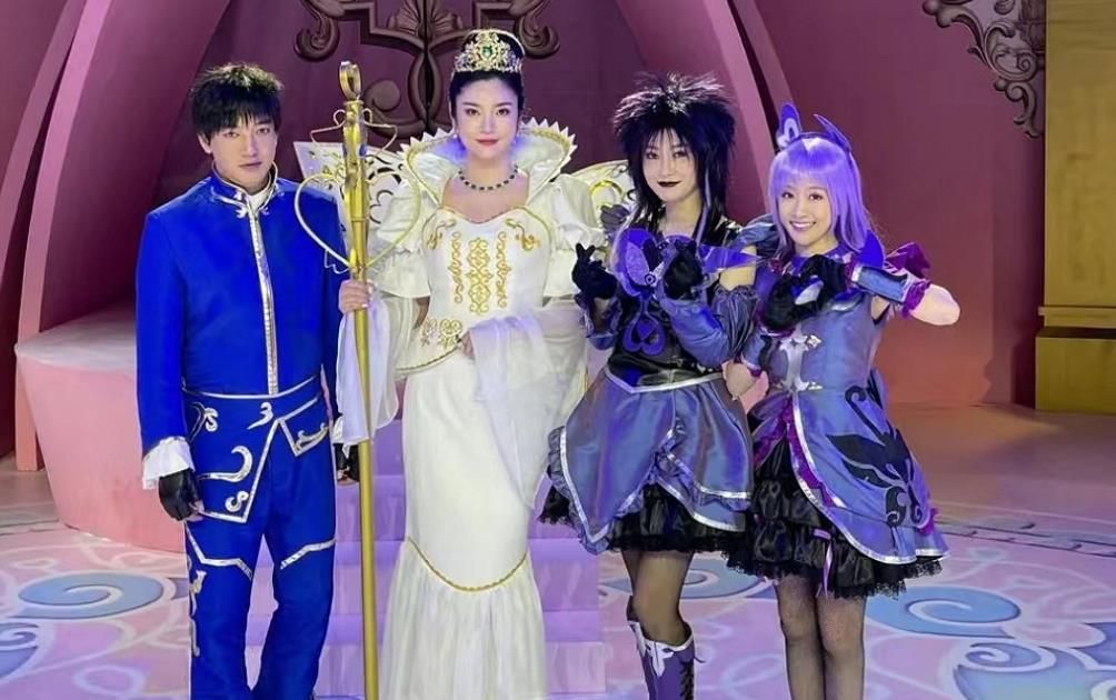 黑魔仙小月周娇,自曝已婚携手2年,曾因“杀马特”造型令她崩溃|周娇|黑魔|小月_新浪新闻