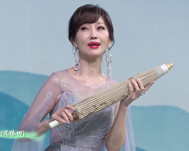 端午晚会明星状态:金晨穿古装跳舞青筋抢镜,罗云熙干瘪韩庚浮肿休闲区蓝鸢梦想 - Www.slyday.coM 端午晚会明星状态:金晨穿古装跳舞青筋抢镜,罗云熙干瘪韩庚浮肿休闲区蓝鸢梦想 - Www.slyday.coM