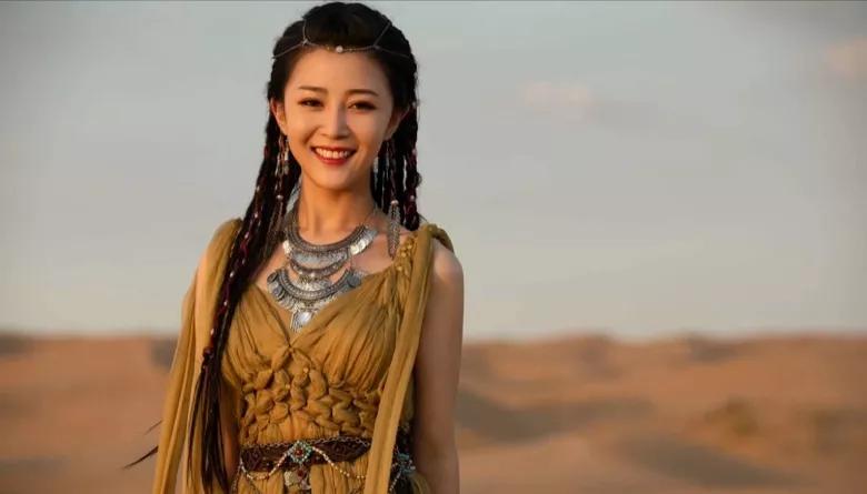 《人鬼交易所》,《伏妖白鱼镇》,《青衣道师》`《五行相术》等,都是小