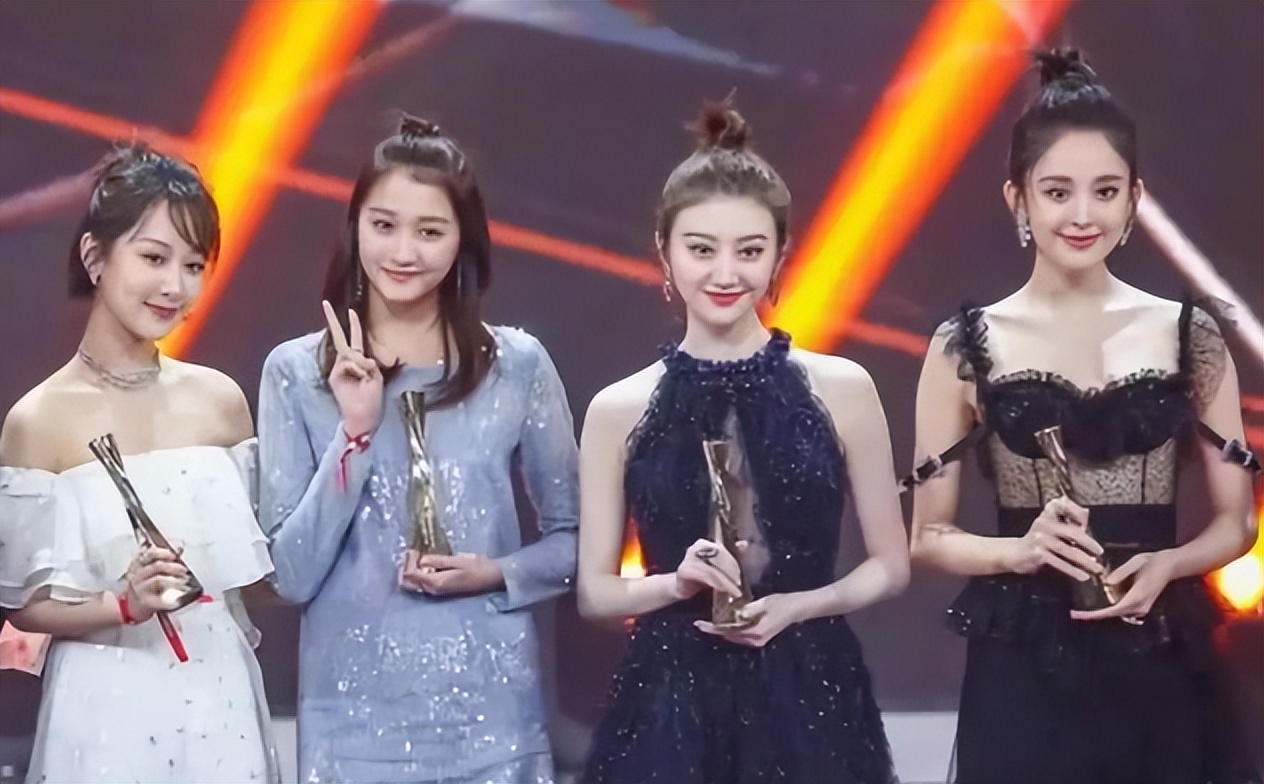 8位女星成合影杀手李小冉刘亦菲白到发光倪妮气质取胜