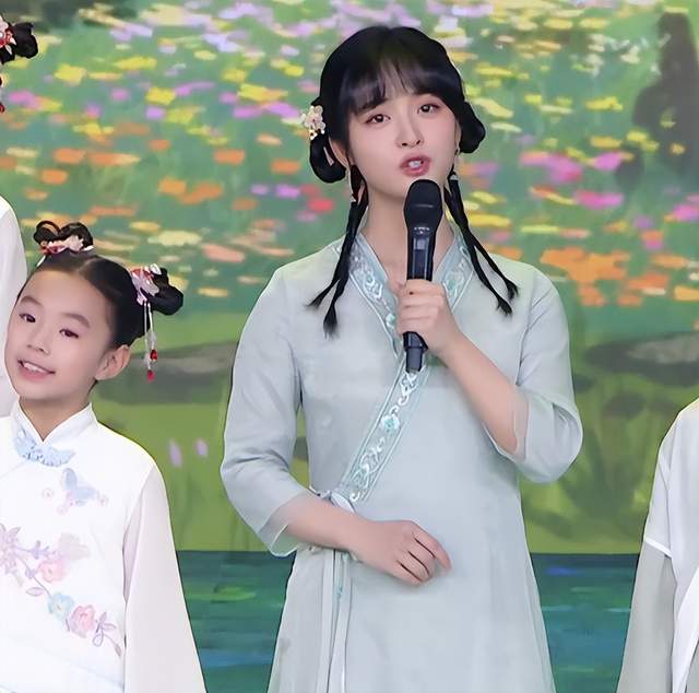 端午晚会明星状态:金晨穿古装跳舞青筋抢镜,罗云熙干瘪韩庚浮肿休闲区蓝鸢梦想 - Www.slyday.coM 端午晚会明星状态:金晨穿古装跳舞青筋抢镜,罗云熙干瘪韩庚浮肿休闲区蓝鸢梦想 - Www.slyday.coM