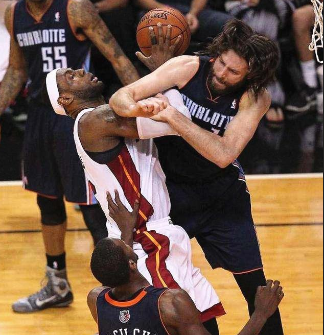 有图有真相,詹姆斯10亿身家真是透支身体赚的 看完还羡慕吗?休闲区蓝鸢梦想 - Www.slyday.coM 有图有真相,詹姆斯10亿身家真是透支身体赚的 看完还羡慕吗?休闲区蓝鸢梦想 - Www.slyday.coM