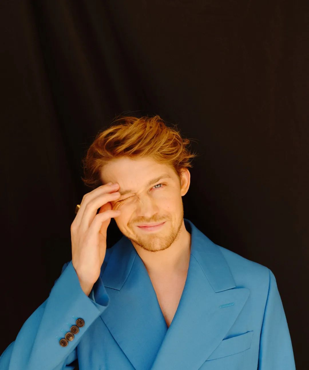 泰勒斯威夫特男友帅哥演员迷人回归