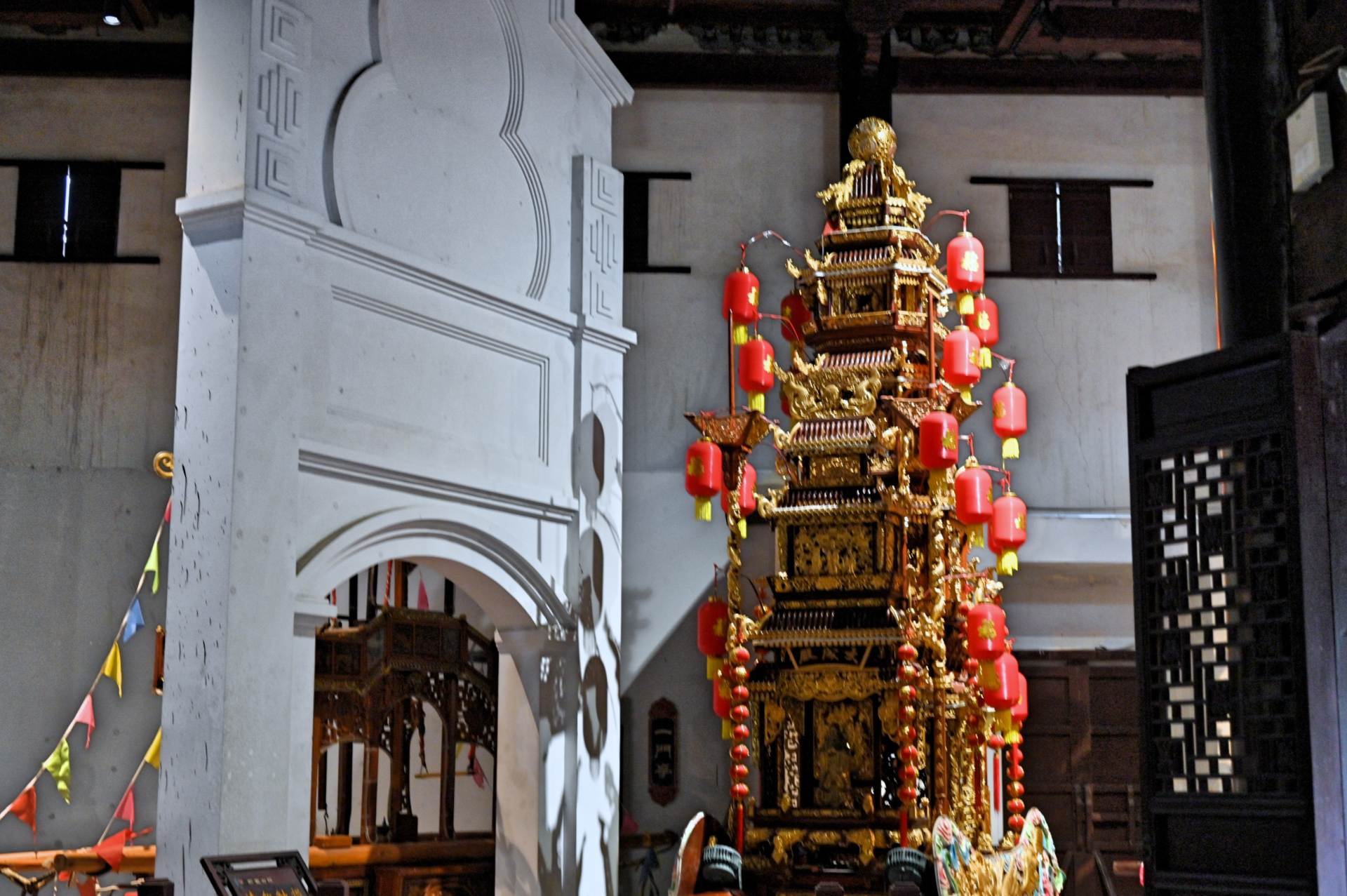 如果你并非元宵节来前童,那么在景区的鼓亭馆内,藏着不少关于元宵行会