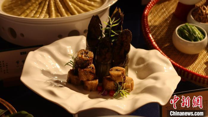 资料图：遂昌长粽。　董易鑫 摄