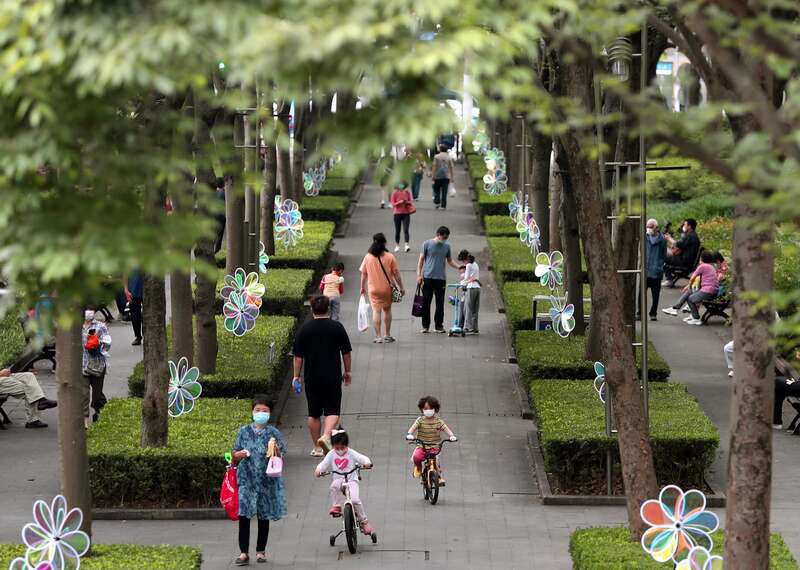 每周图片精选（5.28—6.3）| 上海恢复正常生活、雅安地震、“六一”儿童节、端午节
