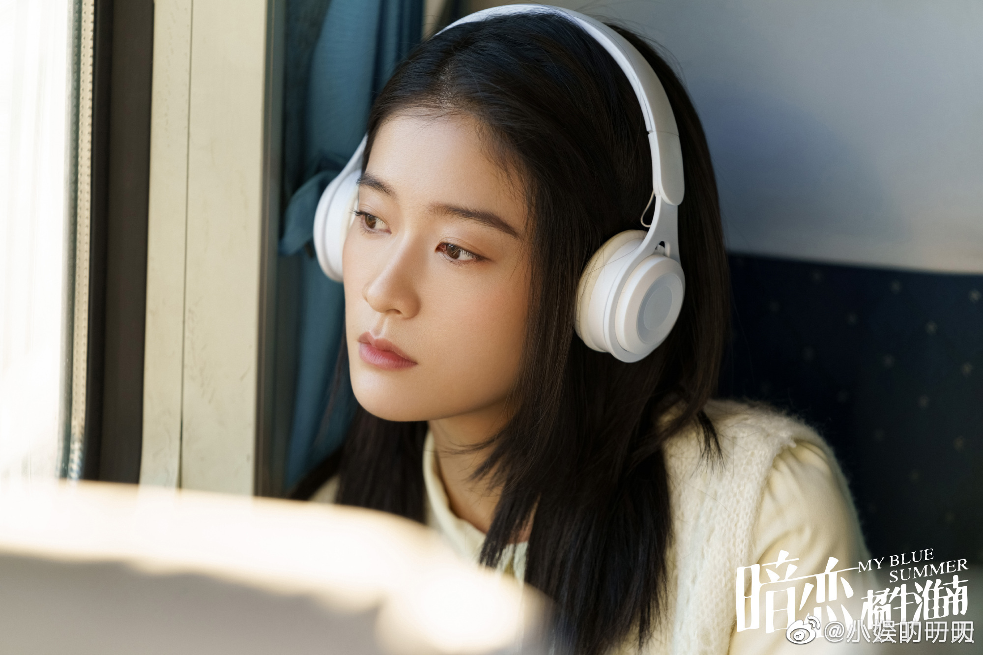 张雪迎晒出自己电影的票根说看自己的电影也要卖票