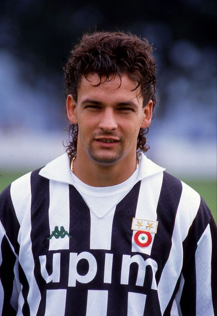 好久不见巴乔亮相活动须发皆白忧郁王子标志胡须造型气质不变