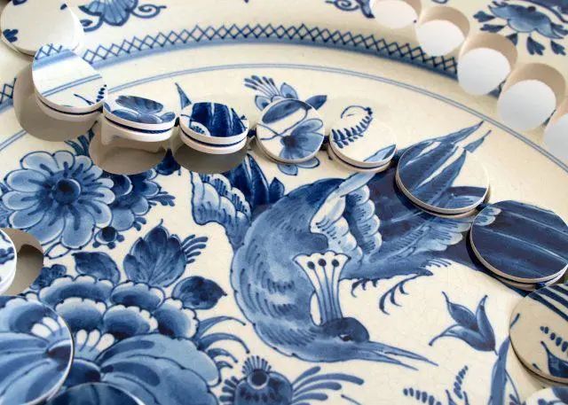 把餐具戴在身上,女设计师亲手拆解古董,制作出无价的首饰休闲区蓝鸢梦想 - Www.slyday.coM 把餐具戴在身上,女设计师亲手拆解古董,制作出无价的首饰休闲区蓝鸢梦想 - Www.slyday.coM