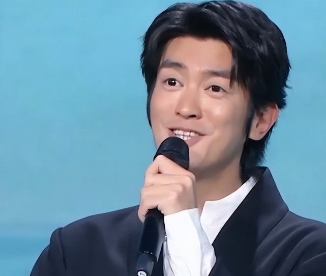 端午晚会众星状态：金晨穿古装青筋暴起，罗云熙干瘪，韩庚没脖子休闲区蓝鸢梦想 - Www.slyday.coM