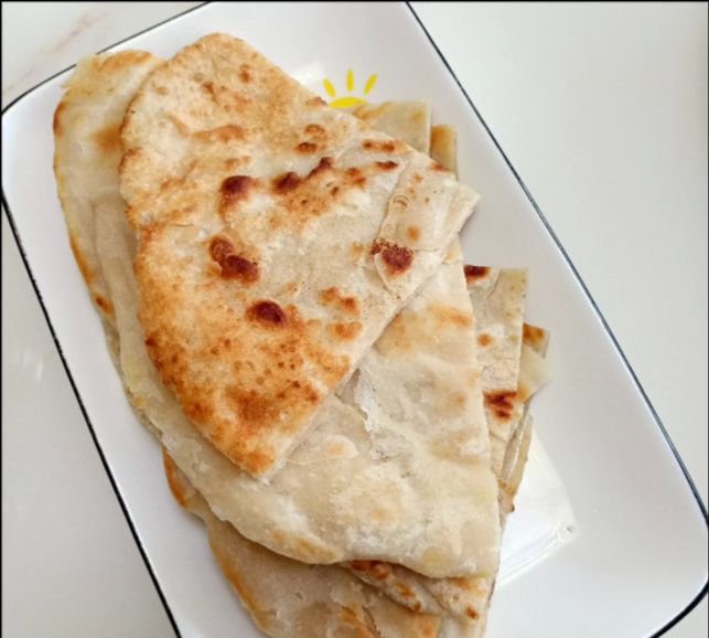 河南一女子晒节日晚餐，遭到网友的吐槽，委屈回应：这饭菜不差啊休闲区蓝鸢梦想 - Www.slyday.coM