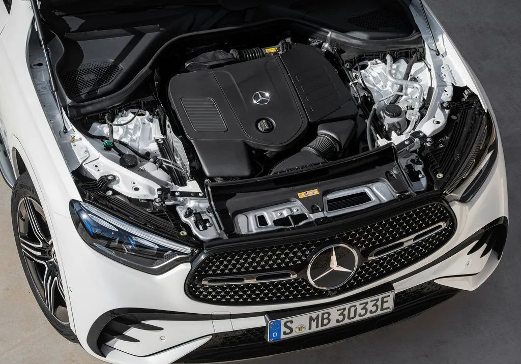 后排的乘坐空间不必担心,未来的国产版奔驰glc l将进一步加长轴距