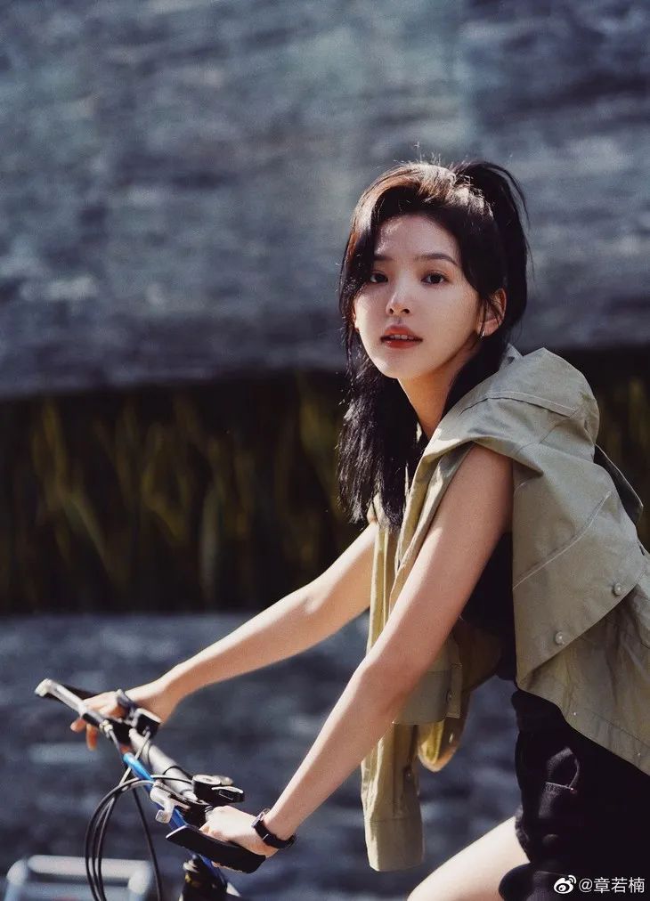 初代网红变形计,只有她们仨站稳了吗?