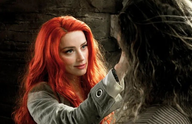 女方艾梅柏·希尔德,《丧尸乐园》里的406,《海王》里的海后湄拉,颜值