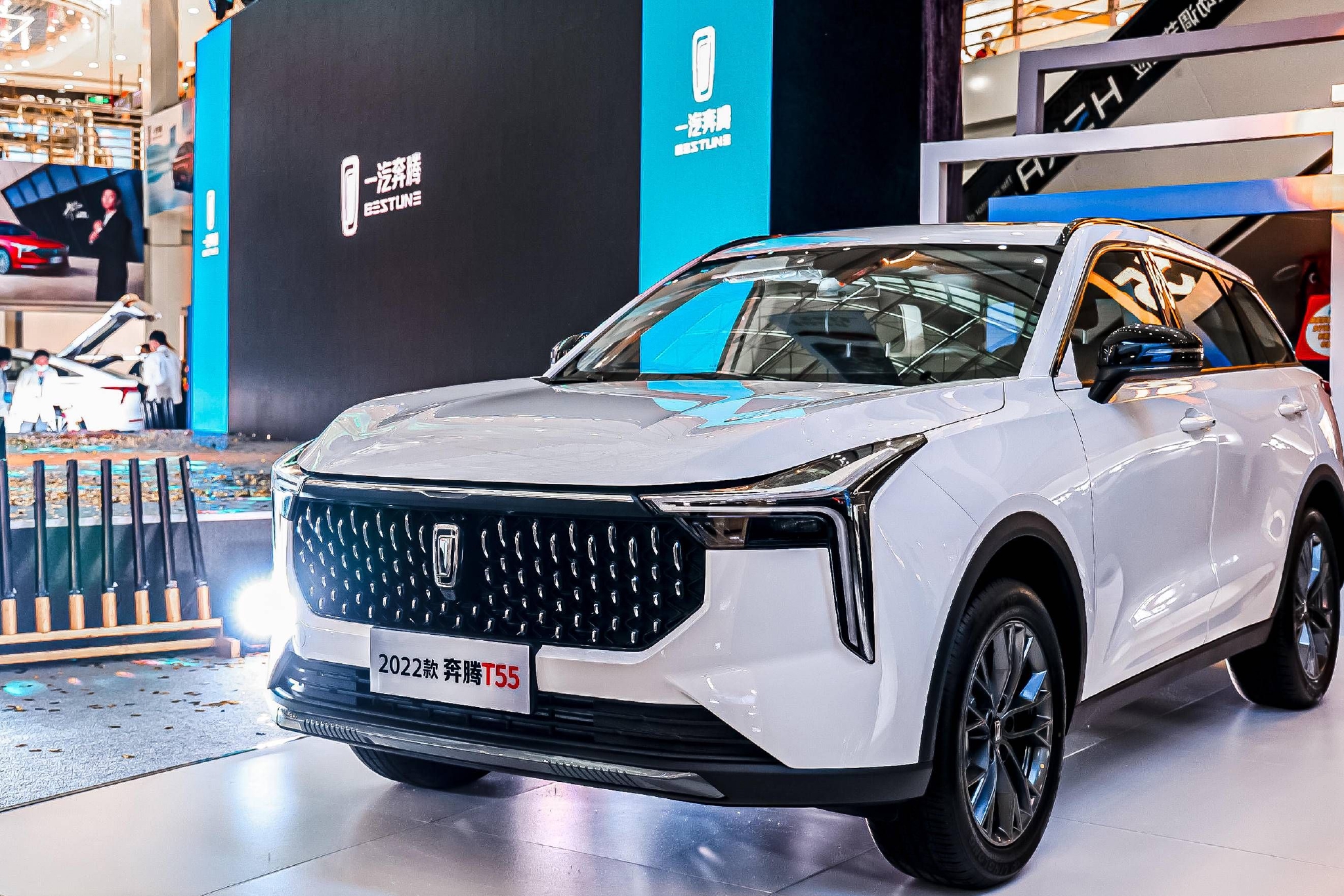 购置税全免再送商业险一汽奔腾新国民双子星上市