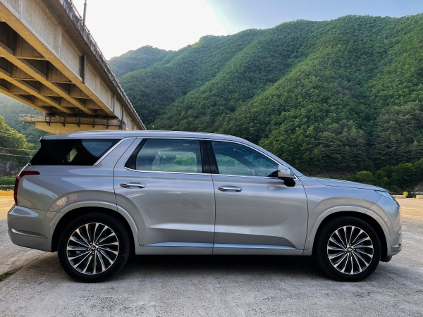 韩系动向684试驾现代最顶级suv30万内最好的suv