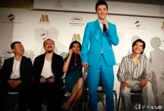 当冯绍峰遇上费翔，相差二十岁却无差别，终于知道骨相好有多吃香休闲区蓝鸢梦想 - Www.slyday.coM