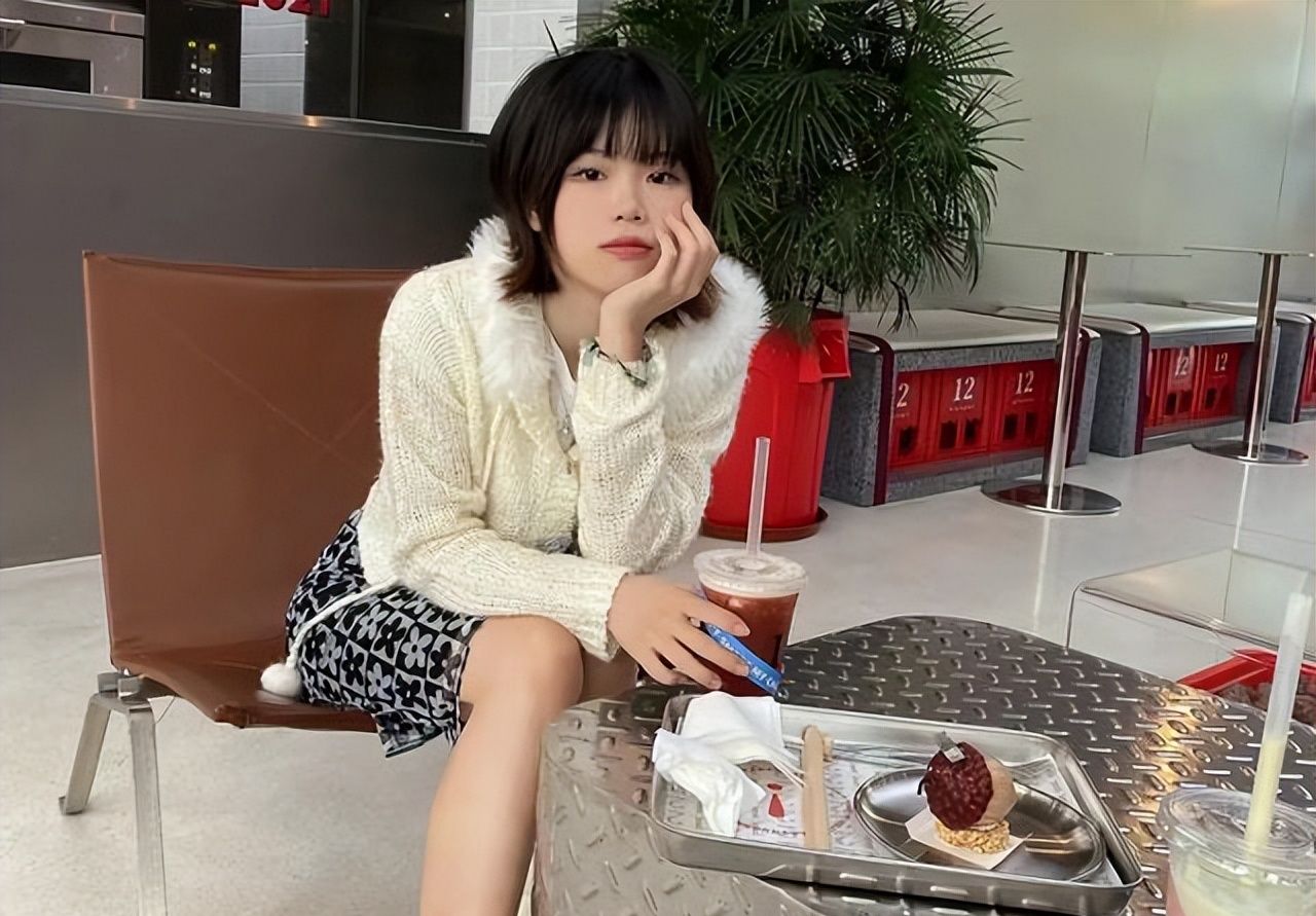 孙卓认亲后的第一个儿童节，网友好奇孙悦的礼物，姐姐的回复亮了休闲区蓝鸢梦想 - Www.slyday.coM