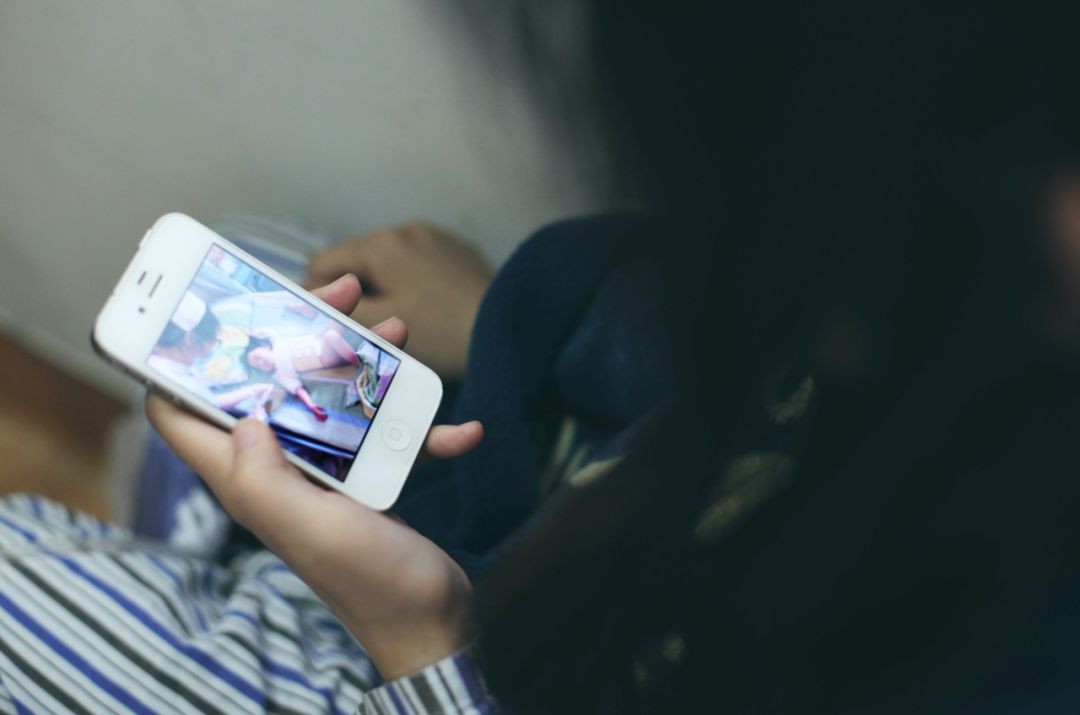 三胞胎妈妈患癌后，提前20年给女儿们录制“婚礼祝福”，感动千万人，9年后她怎么样了。。。休闲区蓝鸢梦想 - Www.slyday.coM