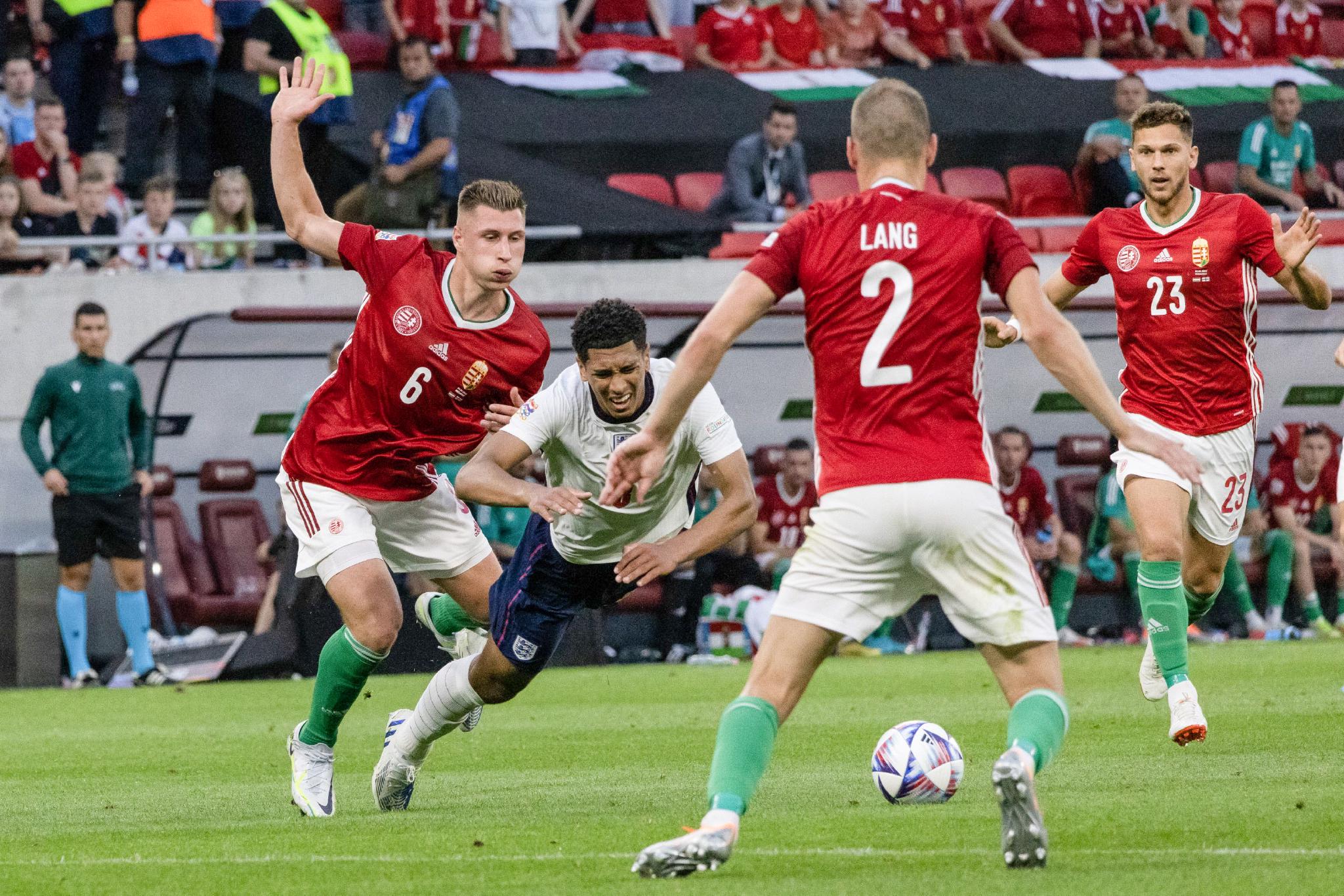 足球——欧国联:匈牙利胜英格兰|匈牙利|匈牙利队|足球_新浪新闻