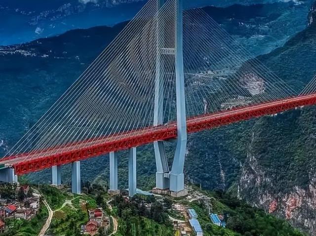 太厉害了没有任何支撑中国如何建设跨山大桥再次征服世界