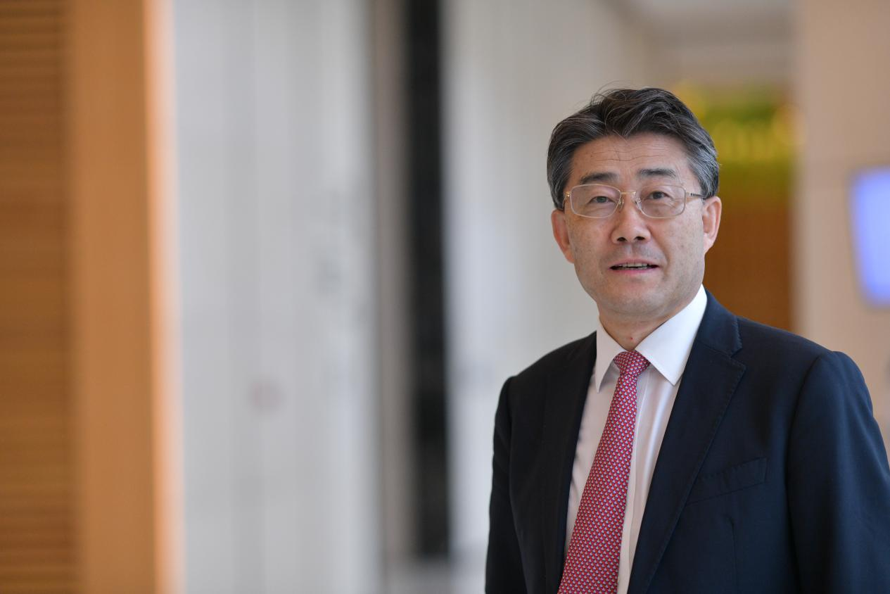 院士高考回忆录高福根据时代动态调整享受最辛苦的工作