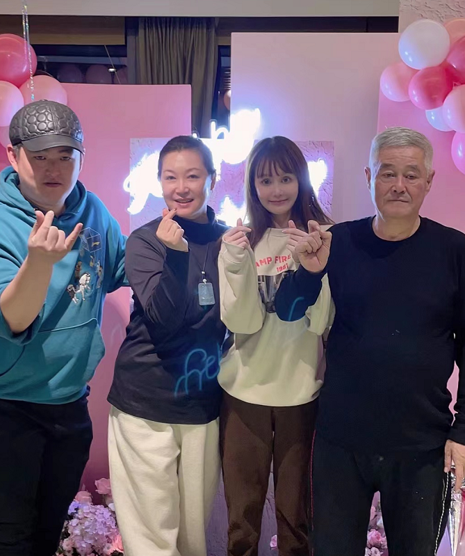 赵本山儿子豪掷260万买狗，被质疑炫富败家，怒怼网友：你们这是仇富！休闲区蓝鸢梦想 - Www.slyday.coM