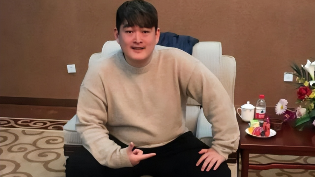 赵本山儿子豪掷260万买狗，被质疑炫富败家，怒怼网友：你们这是仇富！休闲区蓝鸢梦想 - Www.slyday.coM