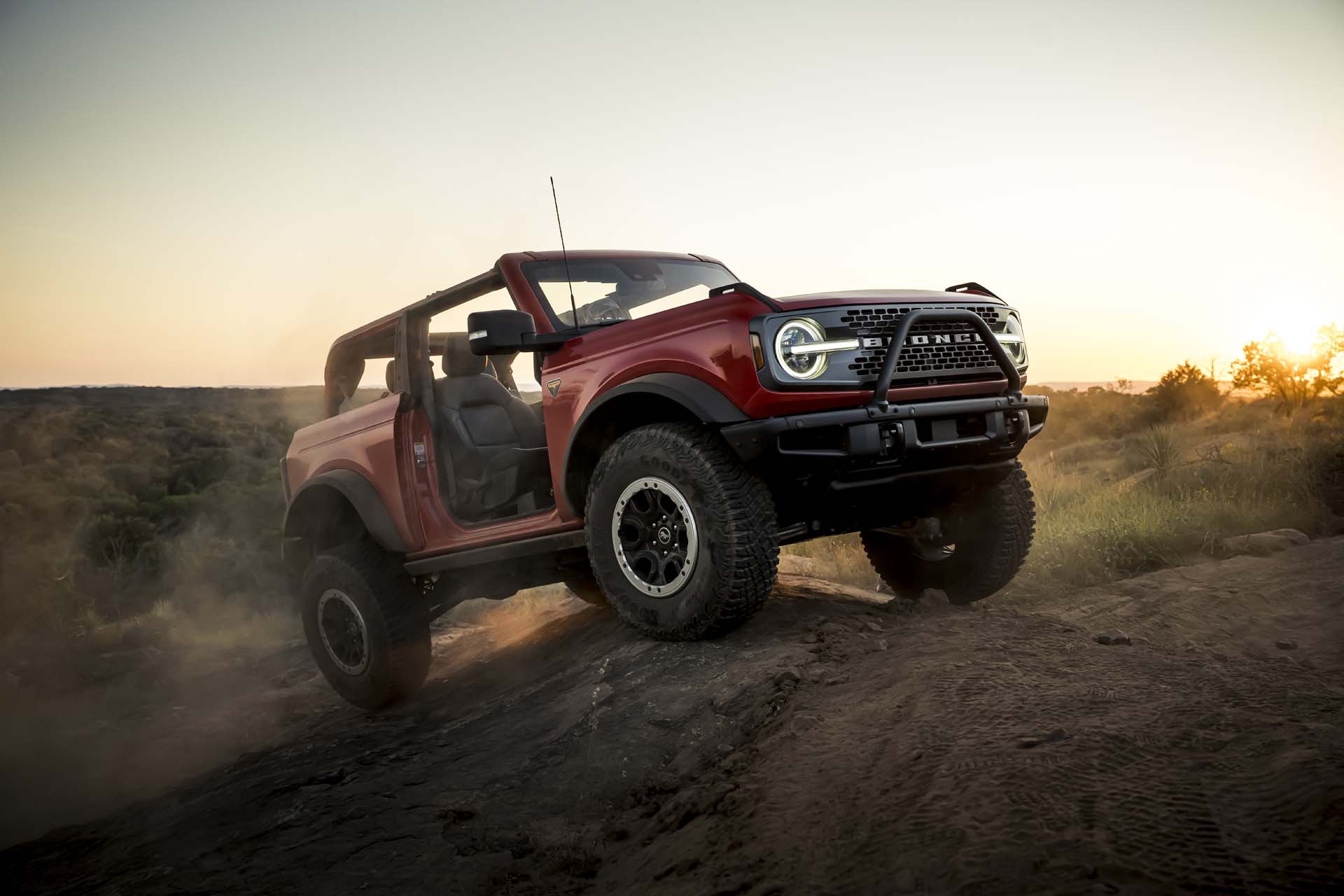 坦克300是它的平替这款美系越野车到底有多牛