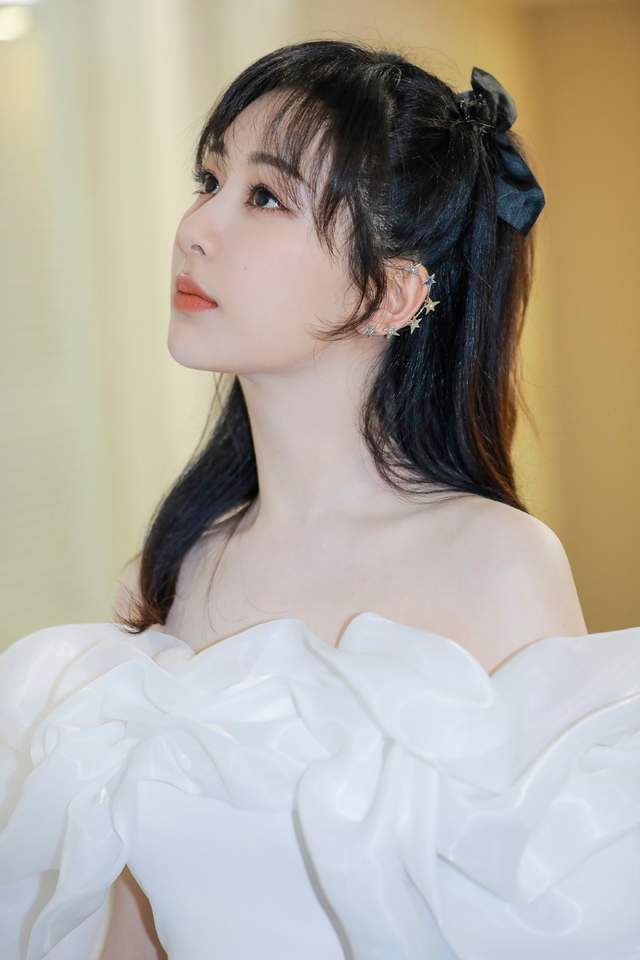 网传杨紫《沉香》播出时间已定，或将接档《传家》，在24日播出！休闲区蓝鸢梦想 - Www.slyday.coM