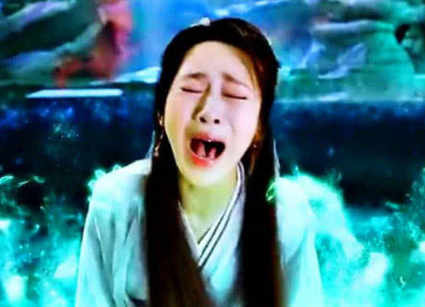 同样是哭戏，杨紫撕心裂肺，李沁让人心疼，而她一秒入戏！休闲区蓝鸢梦想 - Www.slyday.coM