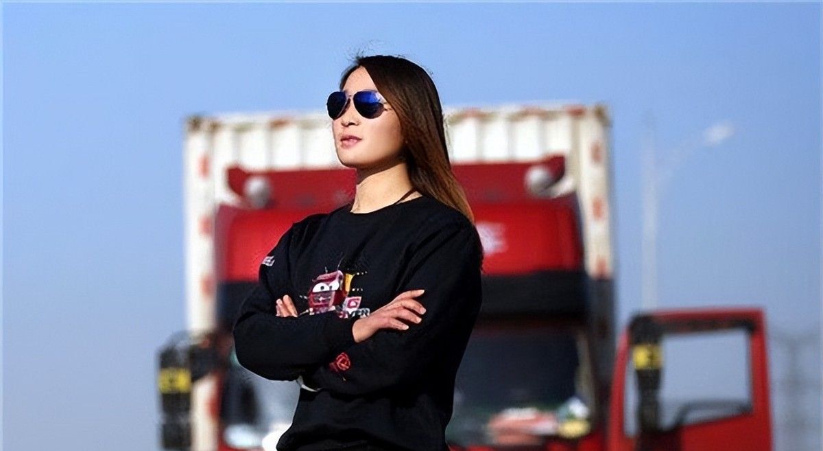 90后美女开货车跑遍中国我开卡车养你你给我爱情就好