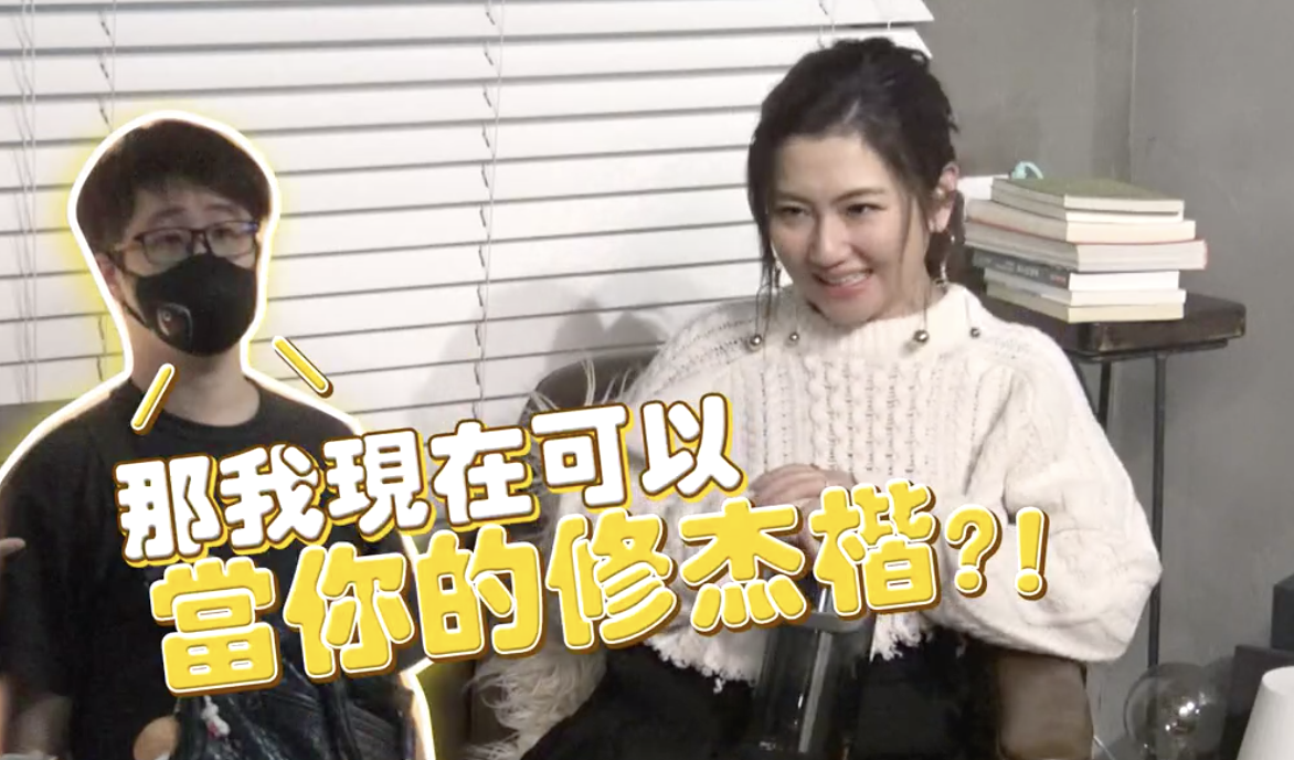 selina和男友牵手看展逛超市两人无名指上戴对戒感情甜蜜