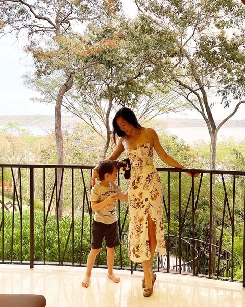 比公主的6岁华裔继子首露真容,跟随爸爸成王室一员,长得像妈妈休闲区蓝鸢梦想 - Www.slyday.coM 比公主的6岁华裔继子首露真容,跟随爸爸成王室一员,长得像妈妈休闲区蓝鸢梦想 - Www.slyday.coM