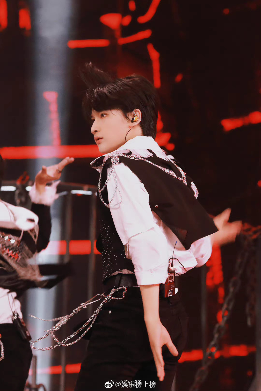 余宇涵舞台精灵500269真的有被小鱼儿惊艳到