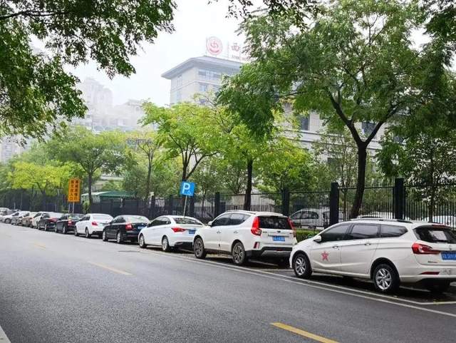 第一次开车上路如何避免违章，做到这几点即可休闲区蓝鸢梦想 - Www.slyday.coM