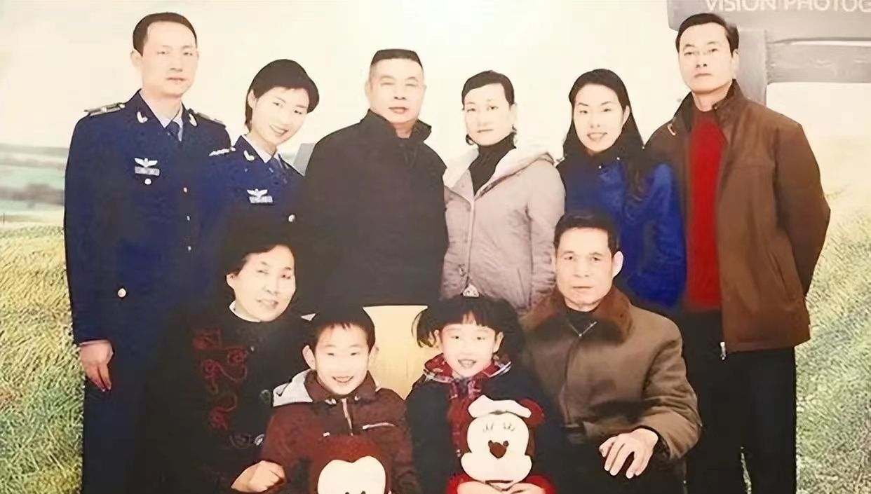 航天员刘洋将再登太空，与丈夫旧照被扒出，两人真是郎才女貌休闲区蓝鸢梦想 - Www.slyday.coM