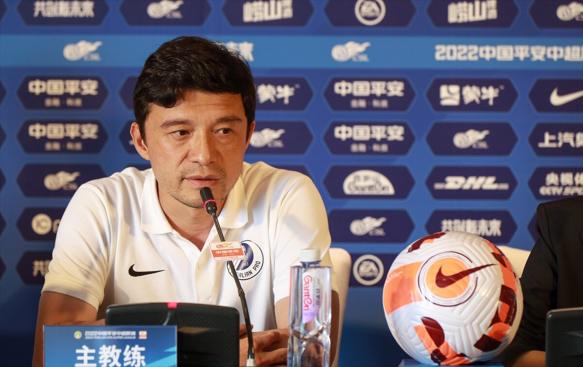 谢晖携朱挺参加赛前发布会!谢晖:感谢球迷媒体厚爱,需要泼冷水