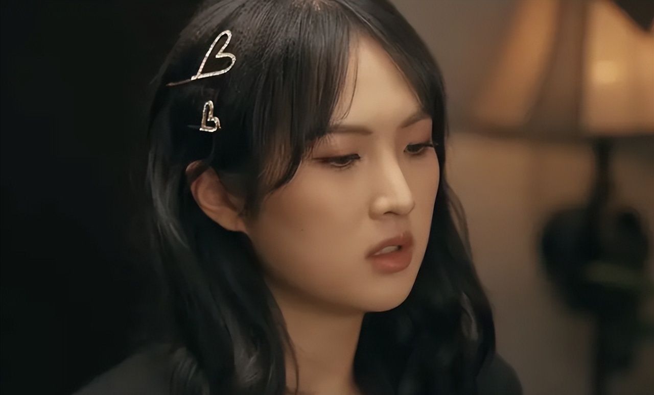 何超欣为袁九儿庆生,百亿千金吃苍蝇小馆接地气,独缺姚安娜|何超欣