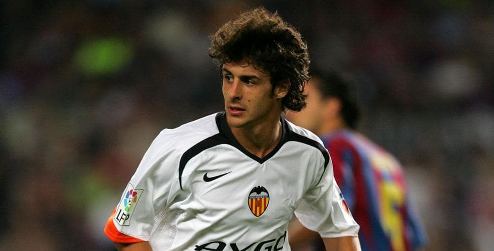 艾马尔43岁,萨穆埃尔44岁,现任阿根廷队助理教练"小丑"艾马尔的职业